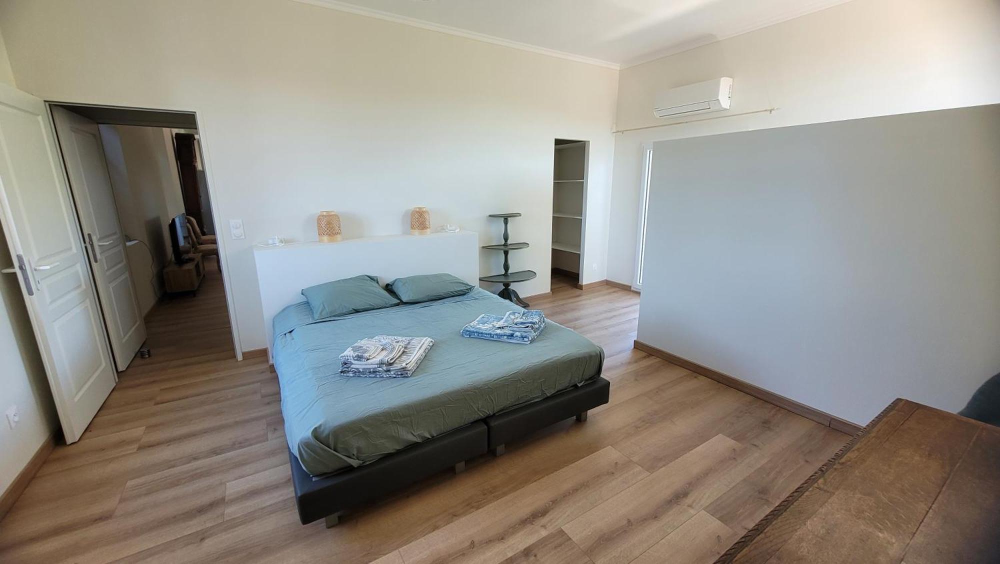 La Pinede, Logement Privatif Au Chateau Aumes エクステリア 写真