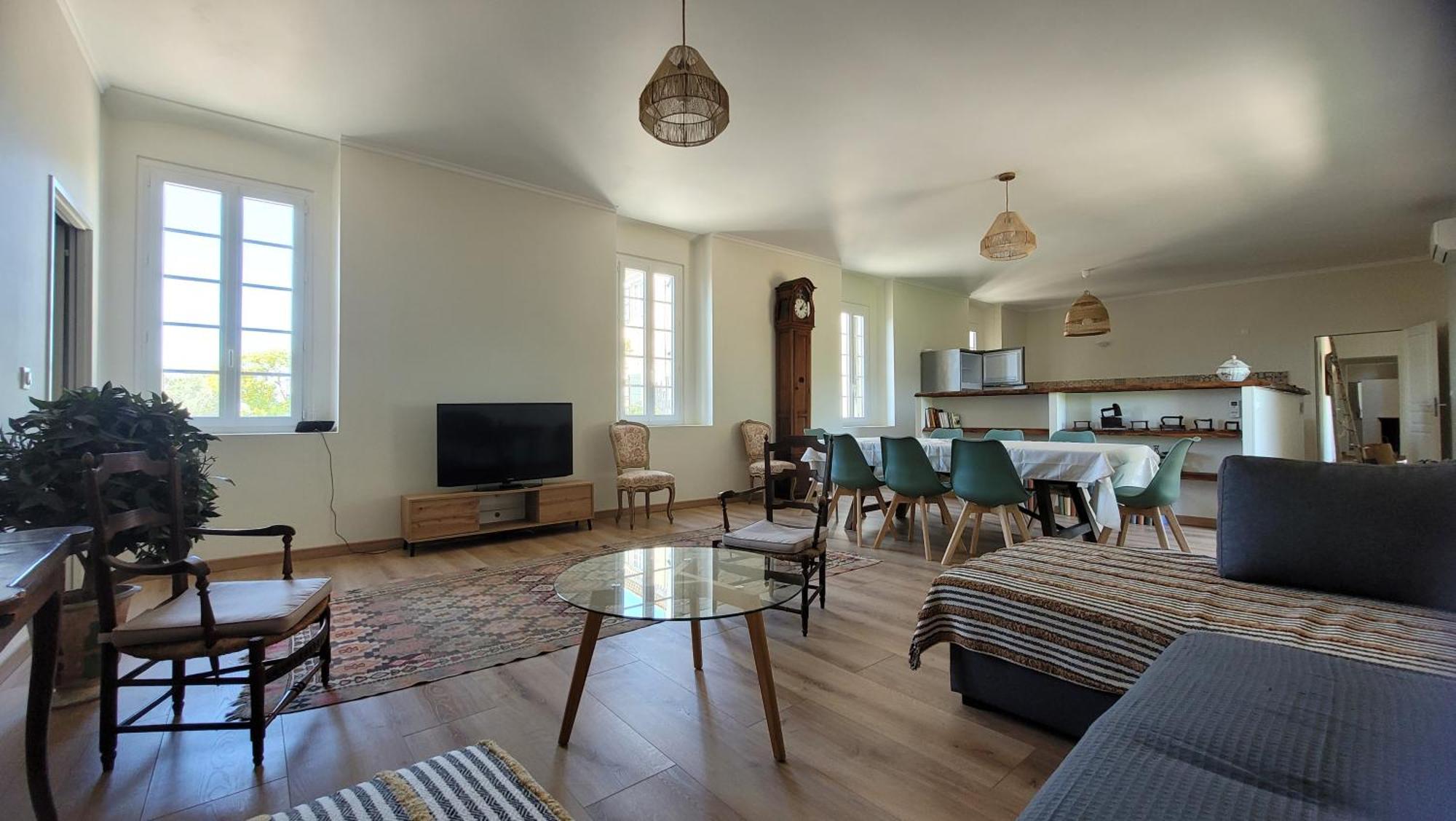 La Pinede, Logement Privatif Au Chateau Aumes エクステリア 写真